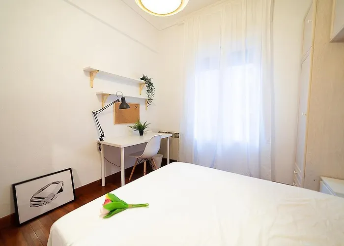 Pozas Center Lejlighed *